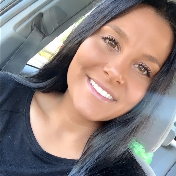 Meet your Posher, Alexandra - Picture 1 of 1